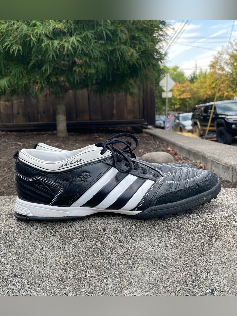 Adidas adiCore II TRX TF Turf 2009 leather indoor soccer shoes men’s US 10.5